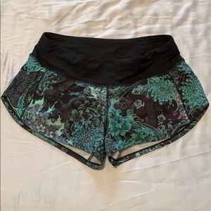 Lululemon Speed Up short - size 4
